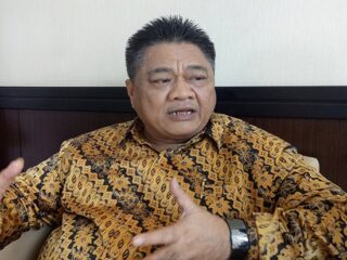 Lugas, Hangat dan Tegas: Potret Politisi Senior Ridwan Hisjam