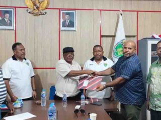 Ikatan Alumni Kota Studi Hollandia Jayapura Perkuat Barisan: Serahkan Surat Tugas Koordinator Daerah, Langkah Awal Konsolidasi Menuju Kemajuan Bersama
