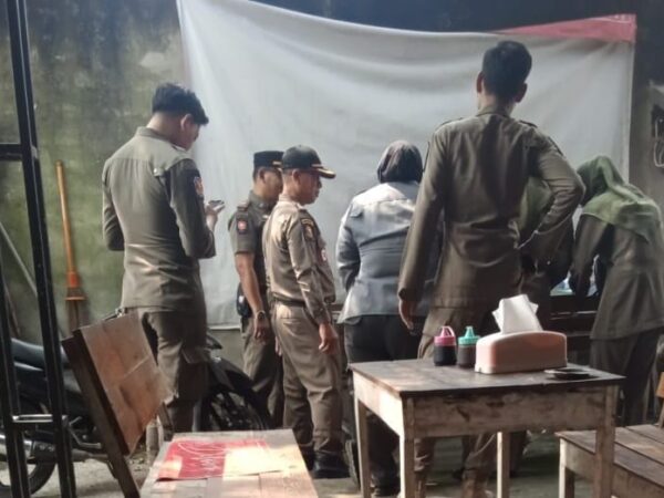 ASN Ketahuan Minum Kopi Saat Jam Dinas, Satpol PP Gelar Sidak di Depan Dinas Pendidikan Lamongan